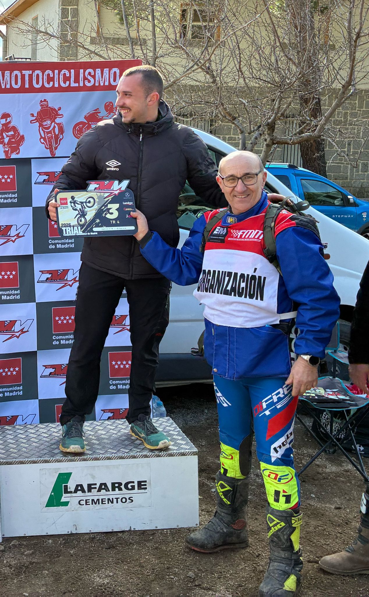 PODIO PARA HUGO PÉREZ Y GRAN ESTRENO DE LOS PILOTOS DE MESONES Y EL CASAR, EN EL TRIAL DE ZARZALEJO