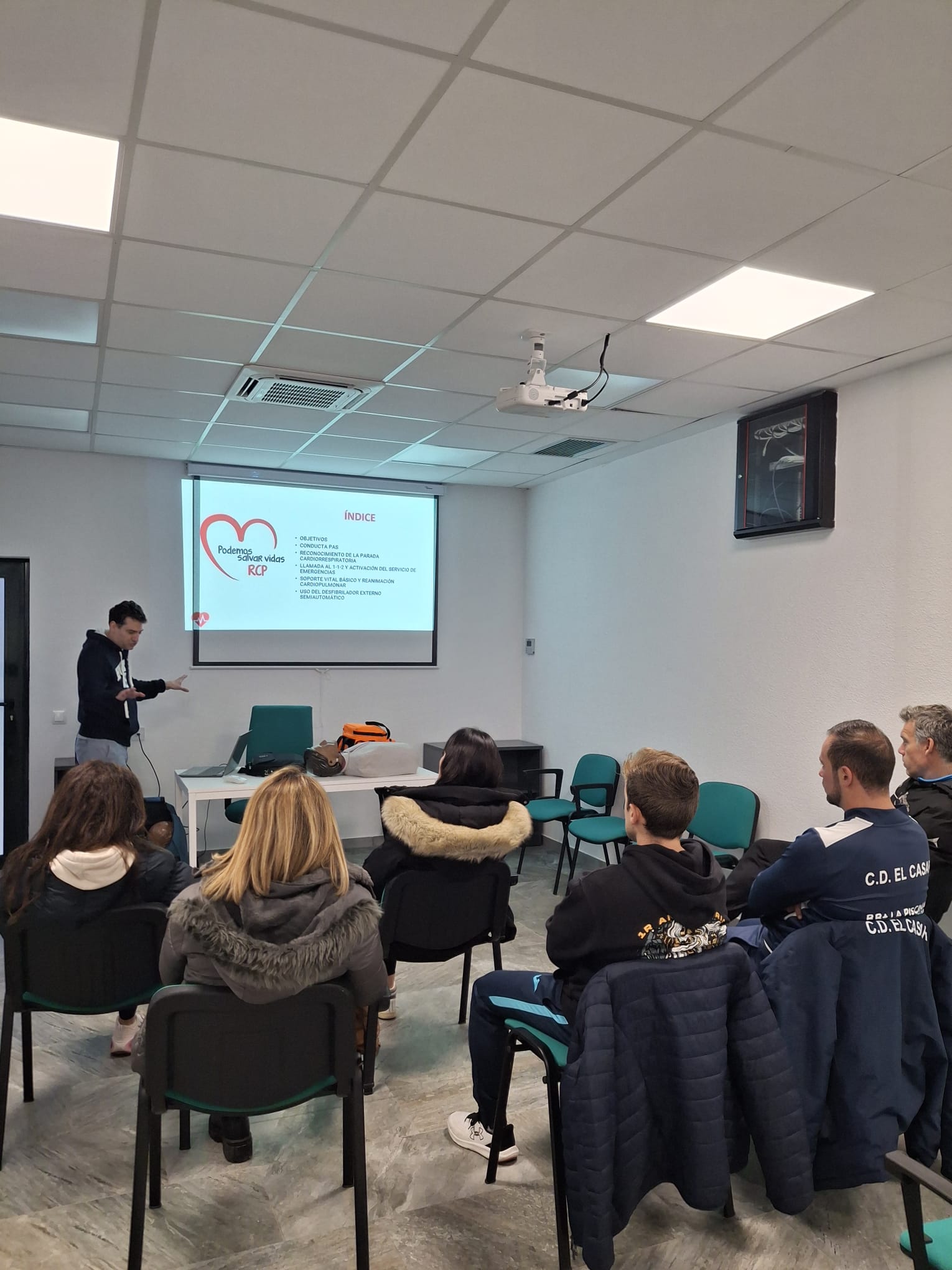 FORMACIÓN EN EMERGENCIAS CARDÍACAS EN EL CASAR