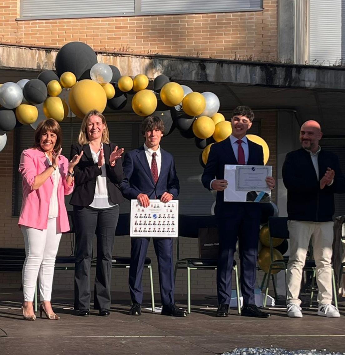 LOS IES DE EL CASAR CELEBRARON LAS GRADUACIONES DE SUS ALUMNOS DE BACHILLERATO