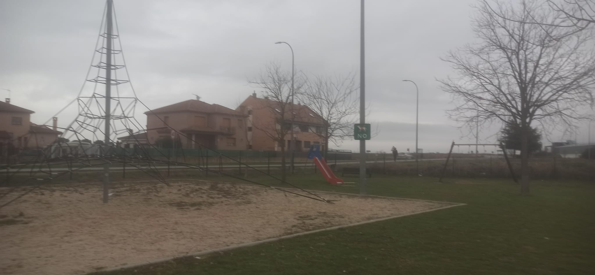 MANTENIMIENTO DE PARQUES INFANTILES DE EL CASAR