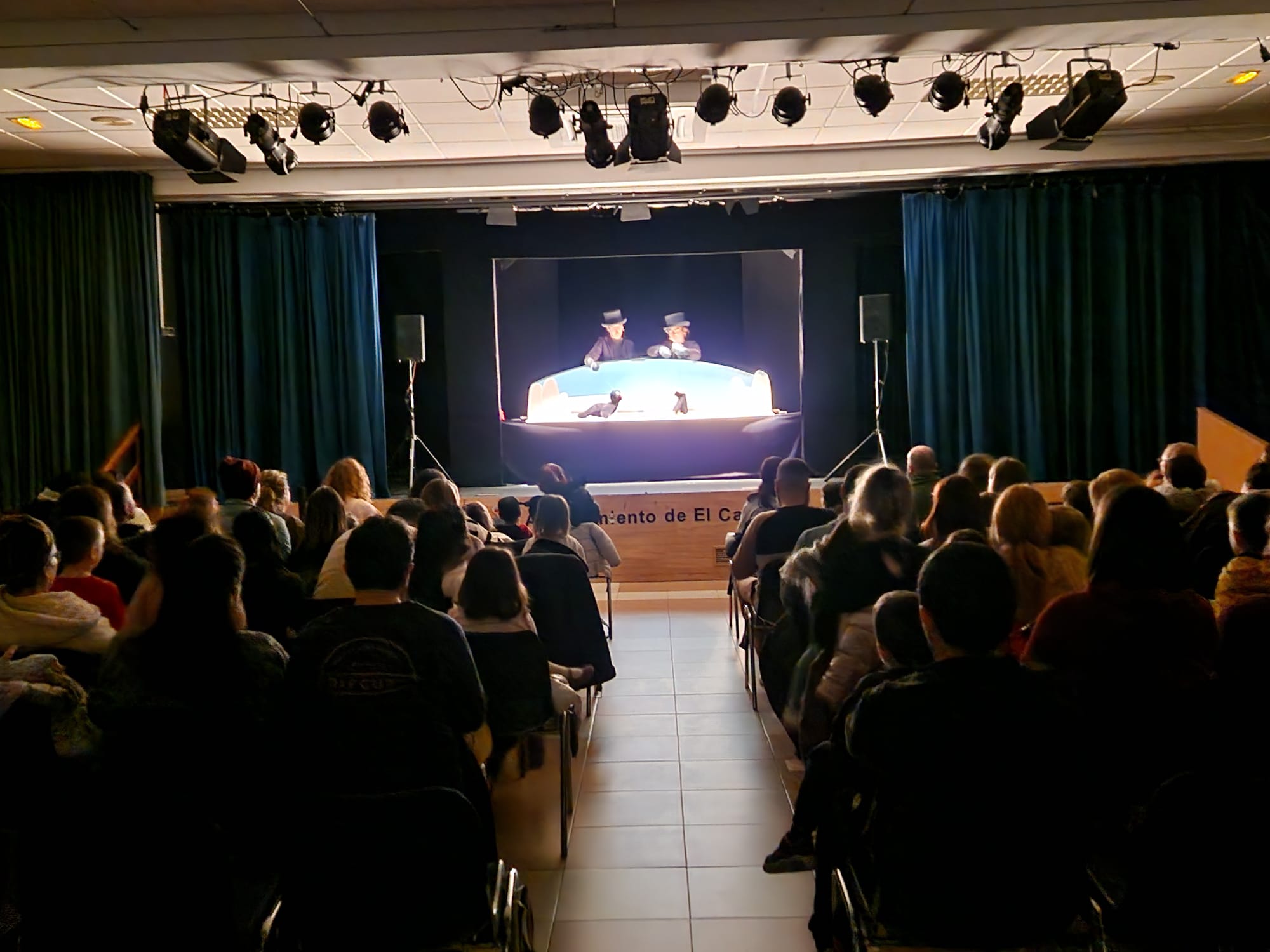 UNA TARDE MÁGICA Y CULTURAL DE TEATRO EN FAMILIA EN EL CASAR