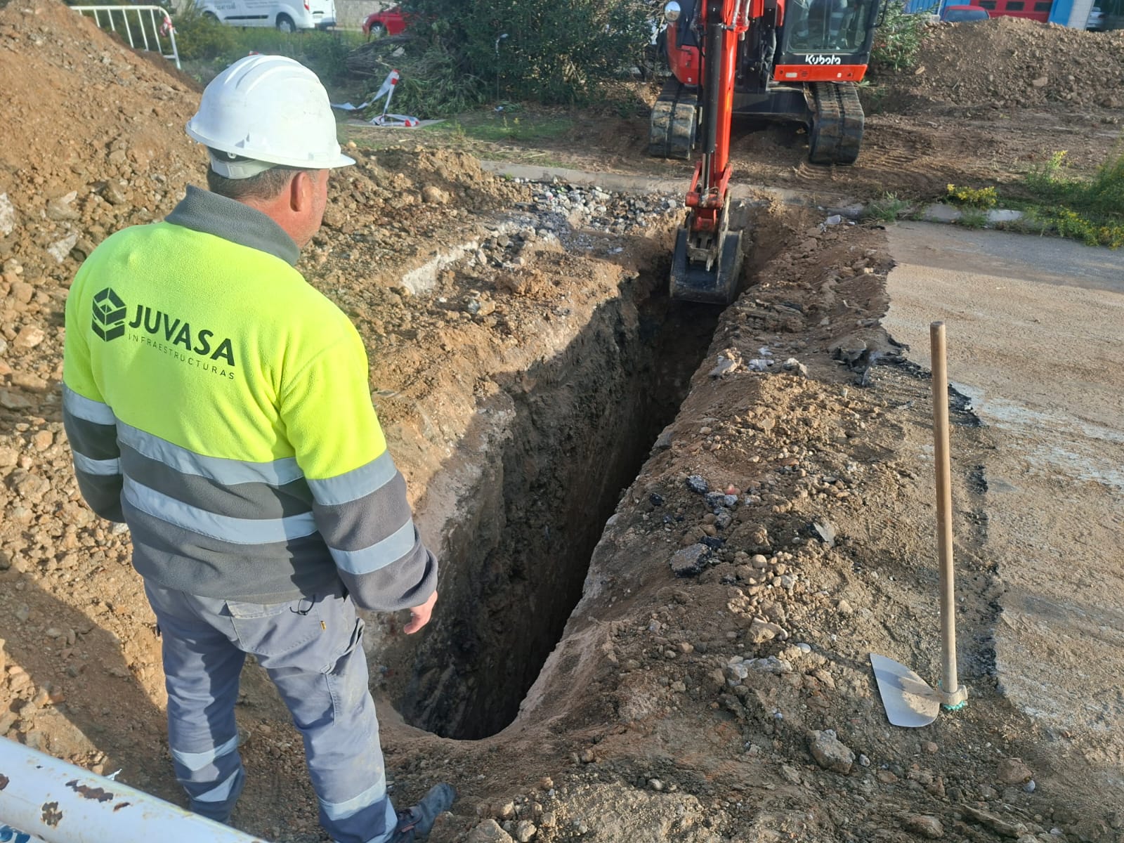 OBRAS DE MEJORA EN EL POLÍGONO INDUSTRIAL LA LLAVE 1