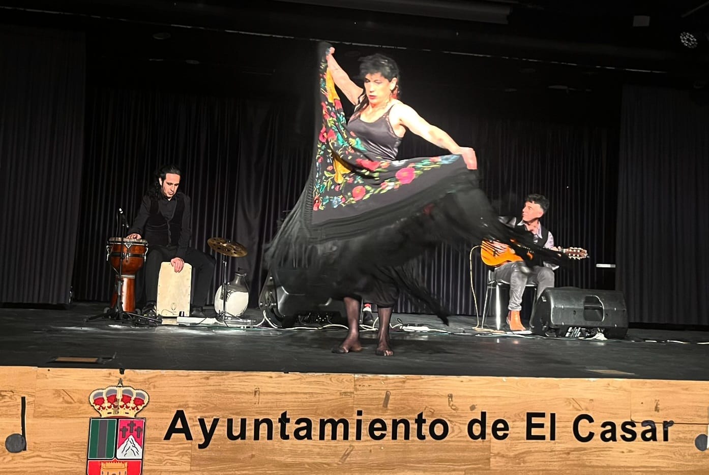 EL AUDITORIO MUNICIPAL DE EL CASAR VIBRÓ CON “FLAMENCO URBANO”