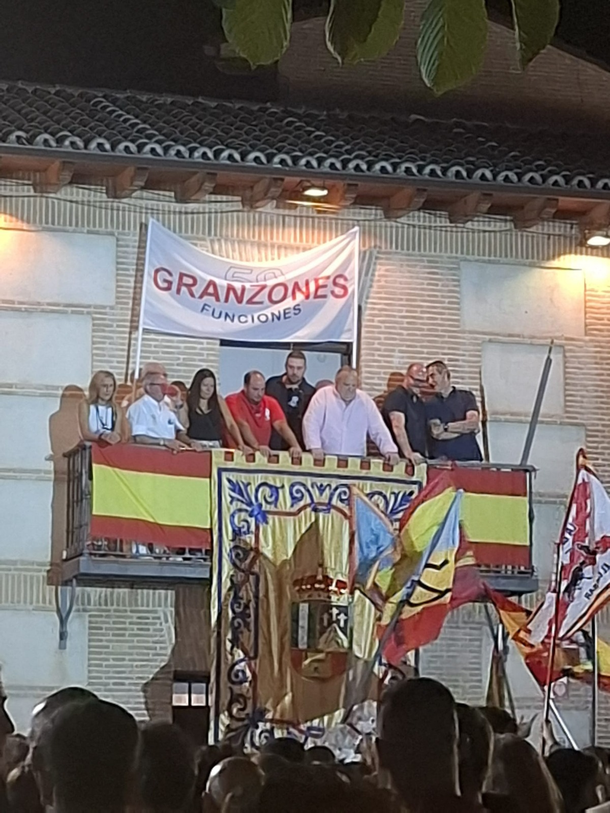 MILES DE CASAREÑOS Y CASAREÑAS DIERON LA BIENVENIDA A SUS FIESTAS CON UN ESPECTACULAR PREGÓN Y CHUPINAZO