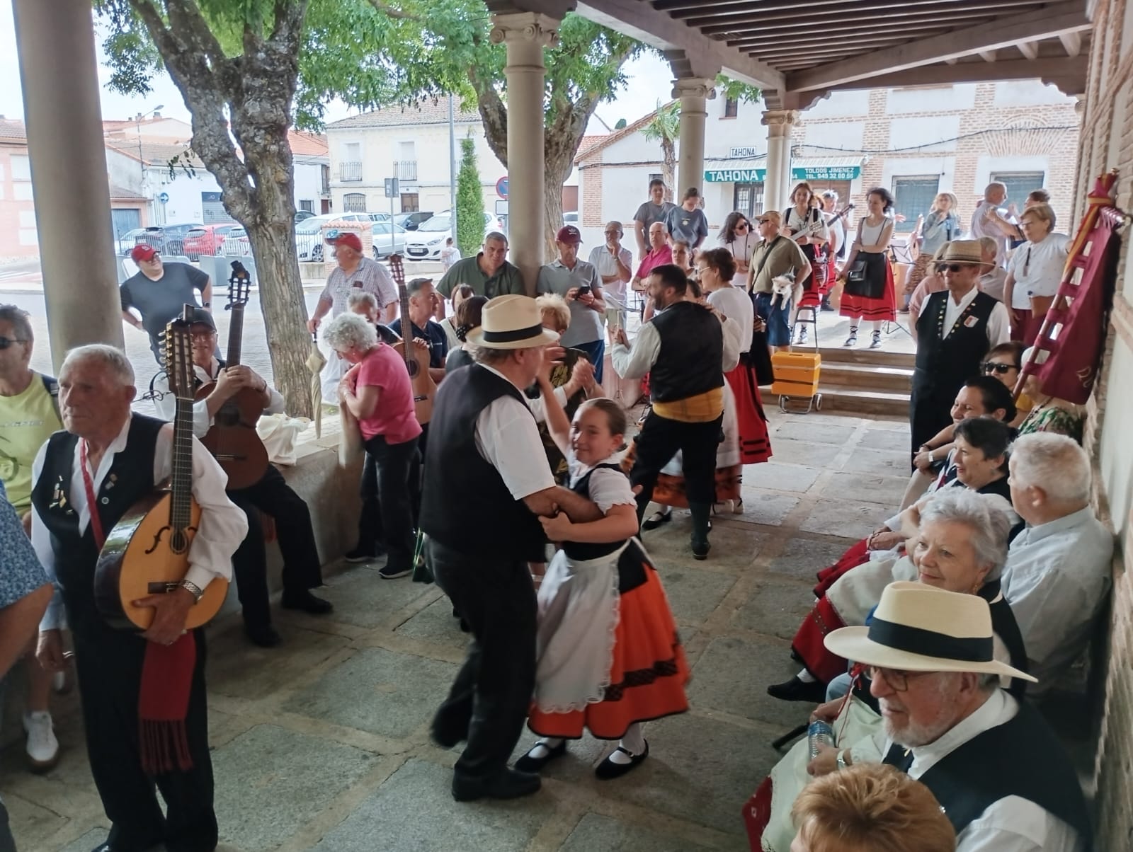 ¡LA TRADICIÓN VOLVIÓ A LLENAR DE MÚSICA Y ALEGRÍA LAS CALLES DE EL CASAR!