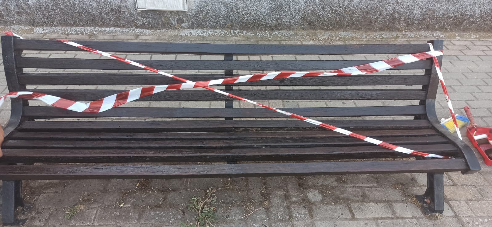 EL CASAR SIGUE CUIDANDO SUS ESPACIOS PÚBLICOS CON LA MEJORA DEL MOBILIARIO URBANO