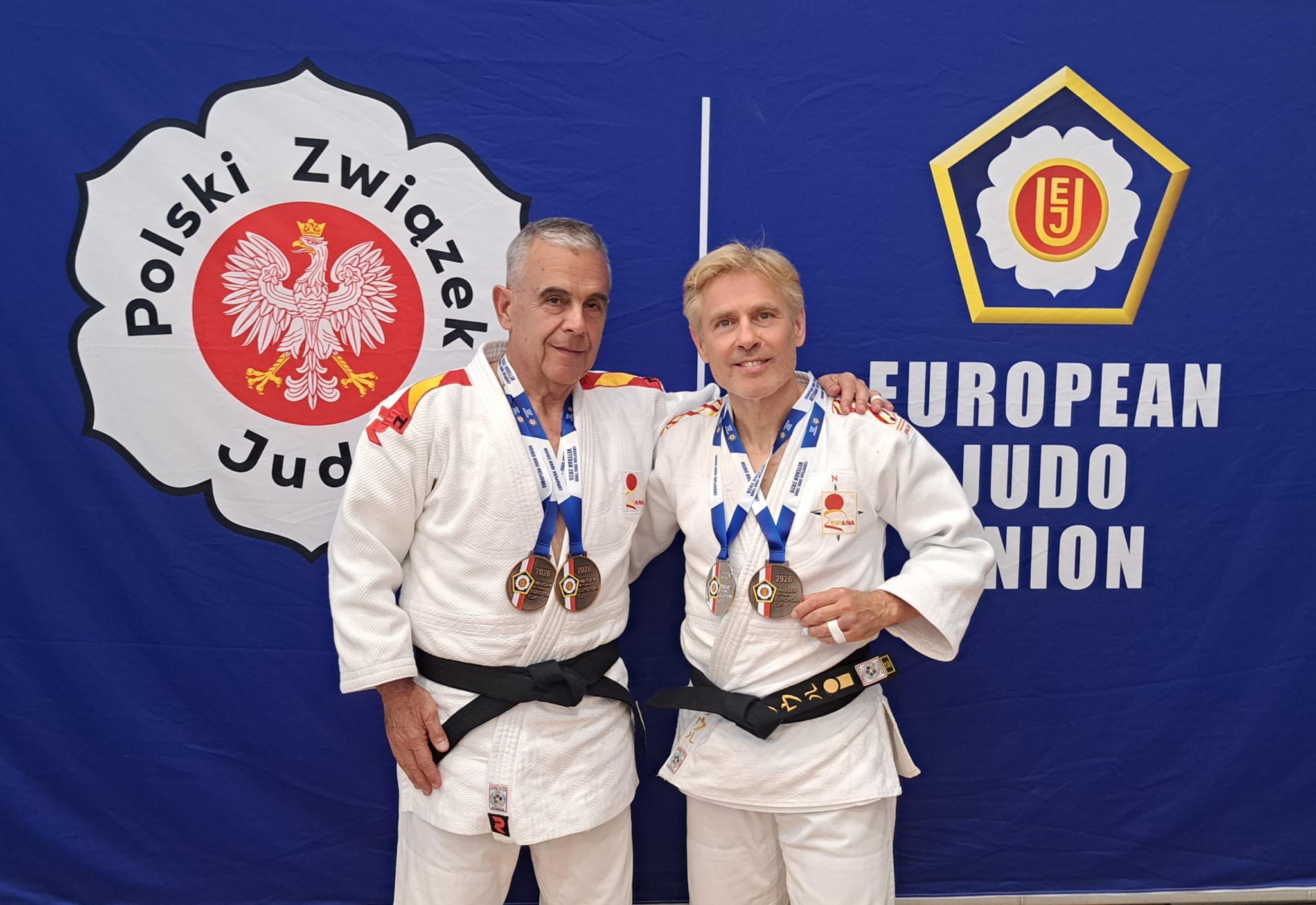 DOS VECINOS DE EL CASAR TRIUNFAN EN LA EUROPEAN CUP DE VETERANOS DE JUDO CON 4 MEDALLAS