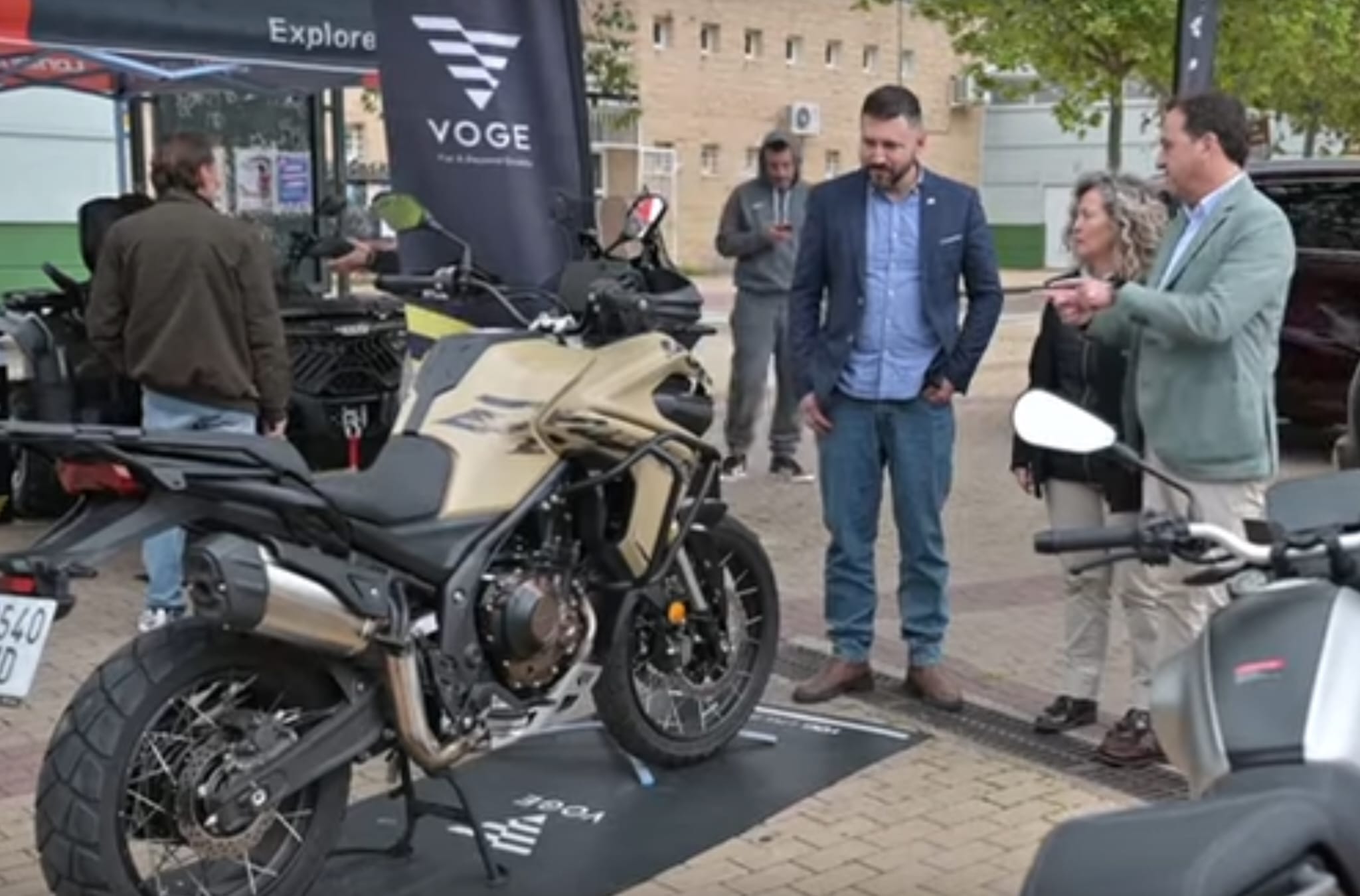 TODO UN ÉXITO, LA II FERIA DEL AUTOMÓVIL DE AURACAR EN EL CASAR