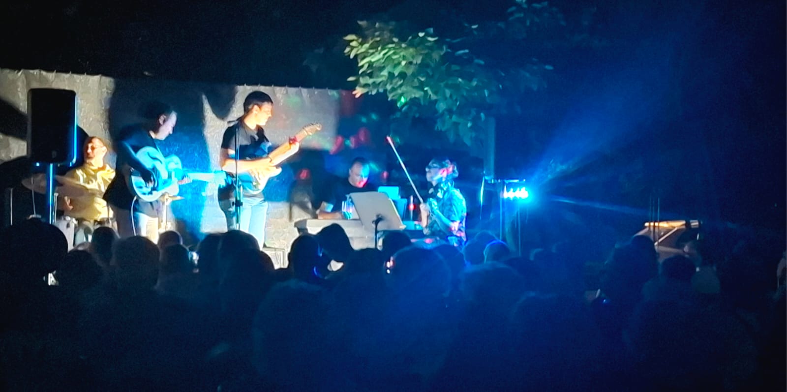 JUEVES DE VERANO. LLENO ABSOLUTO EN LA NOCHE DE JAZZ DE LOS JUEVES DE VERANO DE EL CASAR